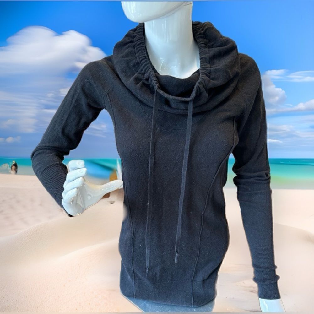 MODA long sweatshirt top with wide turtle neck